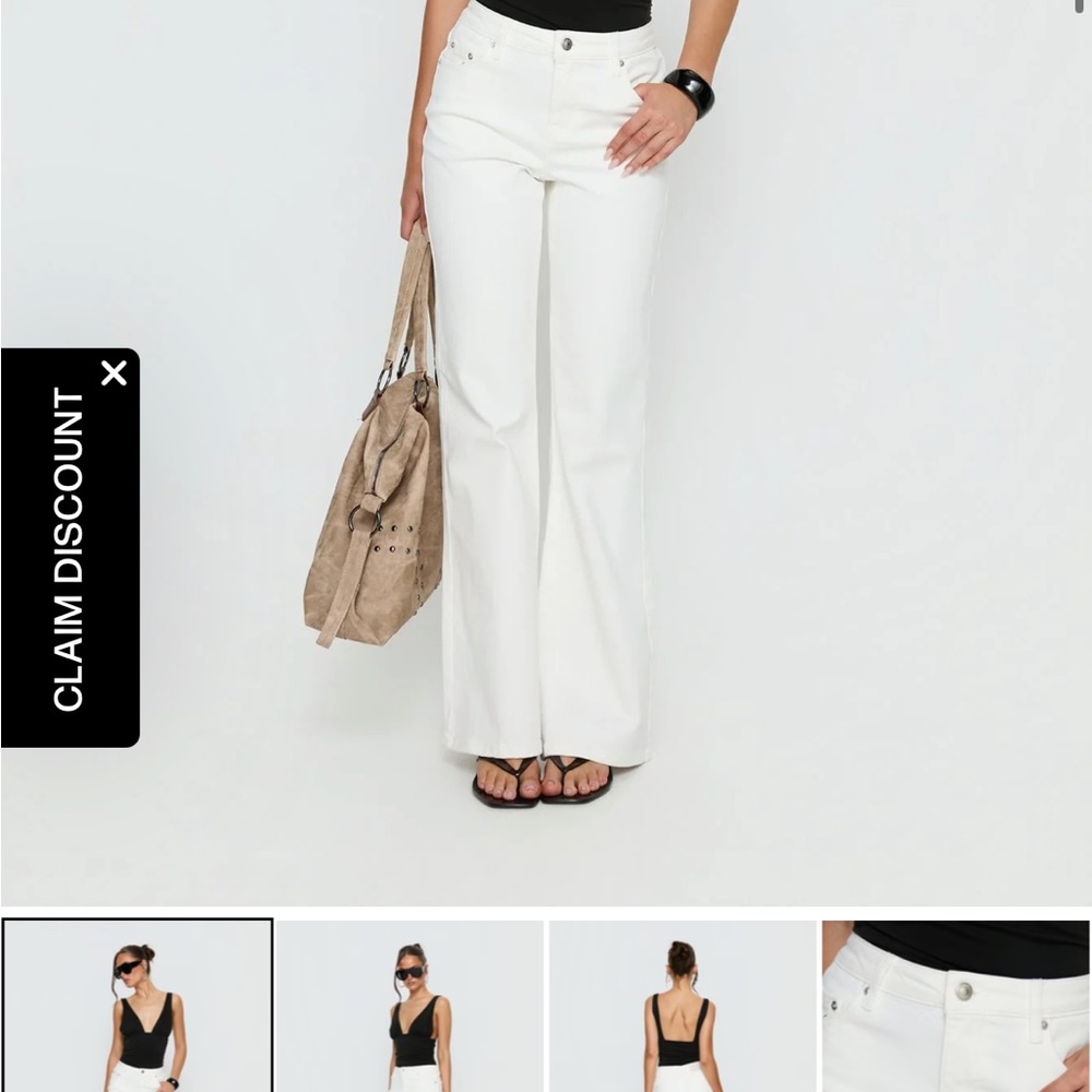 White mid-Rise bootleg Jeans ecru
